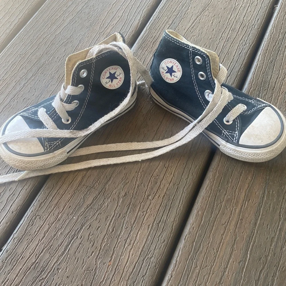Converse - Picture 1 of 6